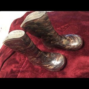 New camo rain boots